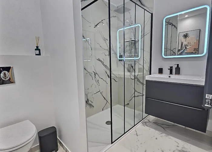 Vue Rivière, élégant T2, Neuf, Terrasse, Rdc Appartement