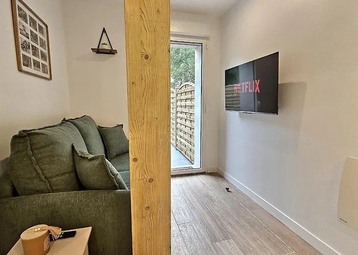 Vue Rivière, élégant T2, Neuf, Terrasse, Rdc Appartement *