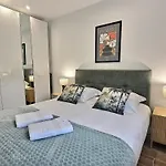 Apartman Vue Riviere, Elegant T2, Neuf, Terrasse, Rdc *